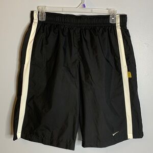 NIKE ATHLETIC SHORTS***